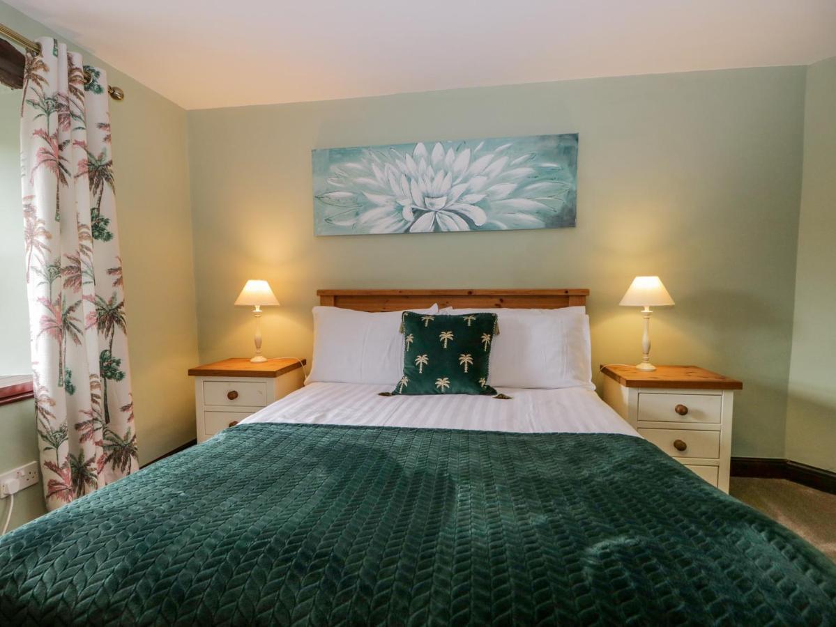 Ewedale Farm Villa Ulverston Eksteriør billede