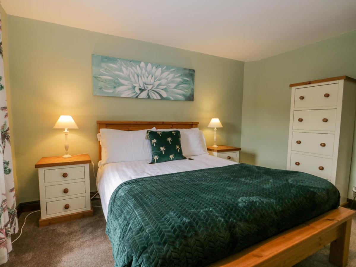 Ewedale Farm Villa Ulverston Eksteriør billede